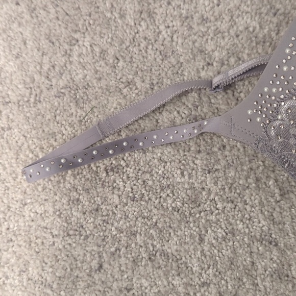 Victoria's secret push up bra 34C - Picture 4 of 5